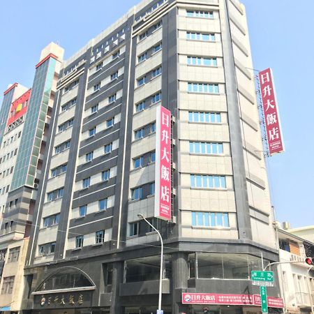 Sunrise Hotel Tainan Bagian luar foto