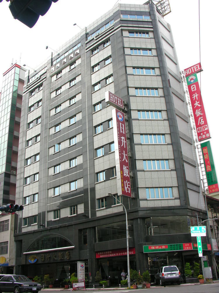 Sunrise Hotel Tainan Bagian luar foto